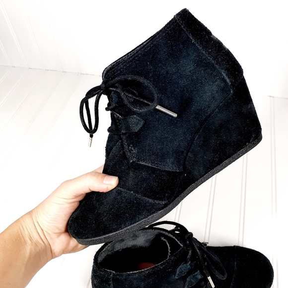 Toms Black Ankle Booties - Picture 6 of 11